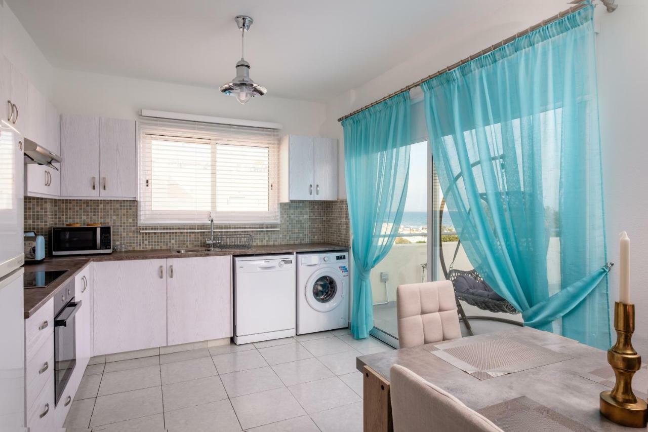 The Coral Penthouse Daire Larnaca Dış mekan fotoğraf